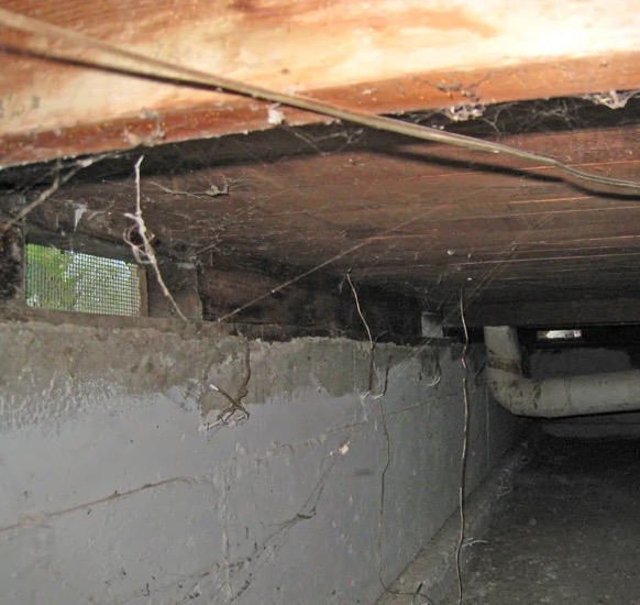 Crawl Space Water Extraction in Perry, IA